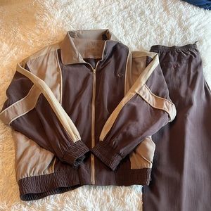 Silkwear by Genelli silk tracksuit set in brown. Size  XL.